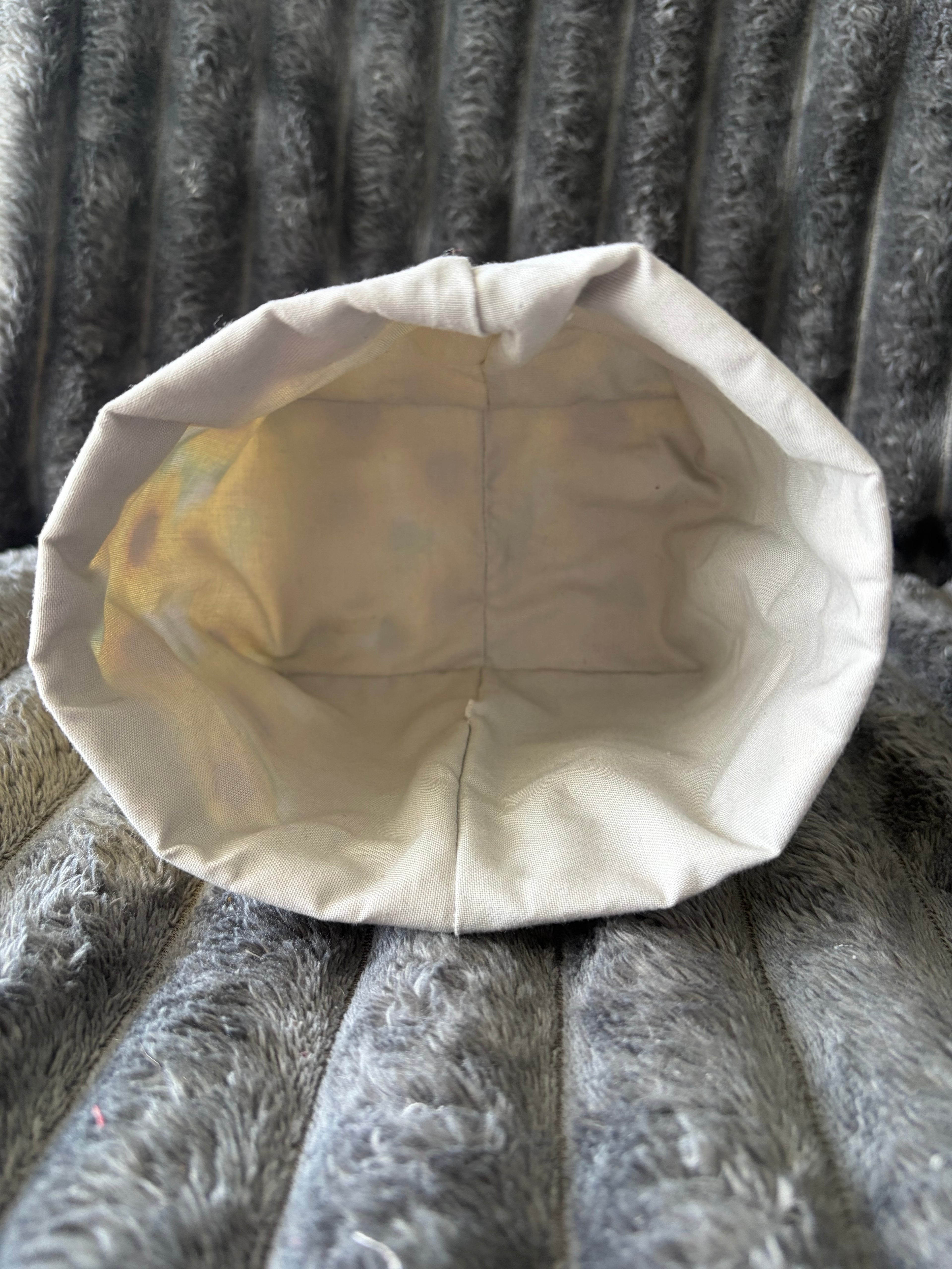 Small reversible storage pouch